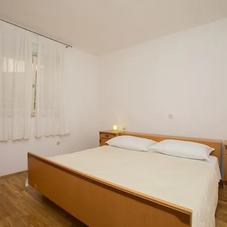 Apartament In 16871 Rabac